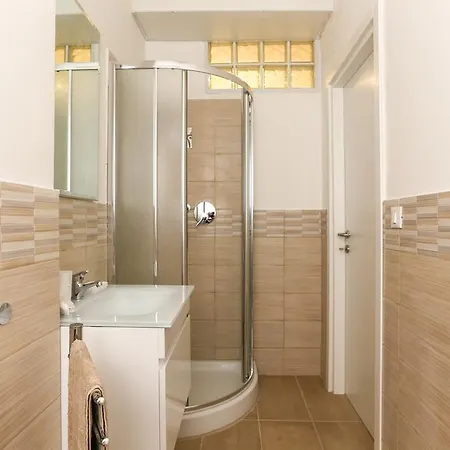 아파트 Corso House
